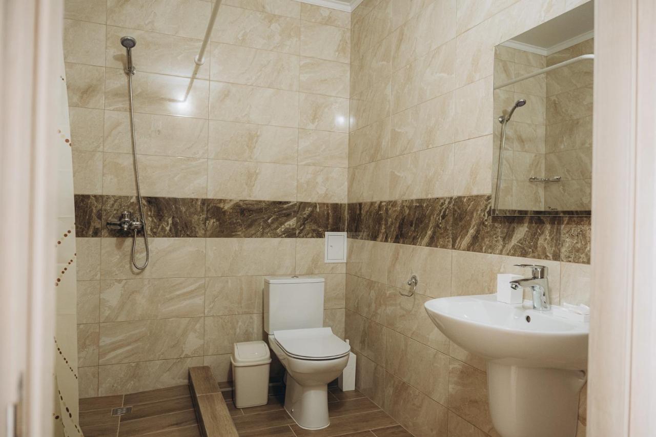 Три Слона Hotel Zatoka Exterior photo