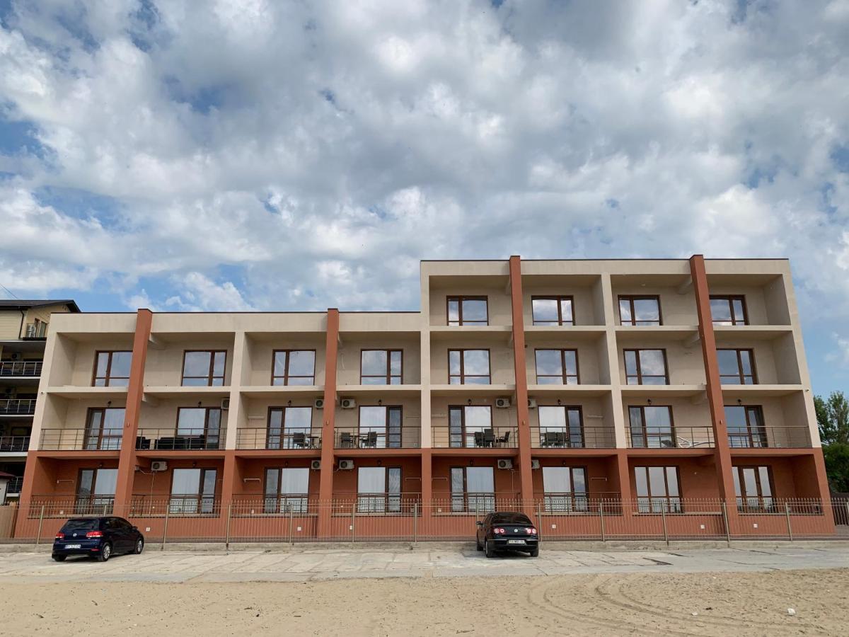 Три Слона Hotel Zatoka Exterior photo